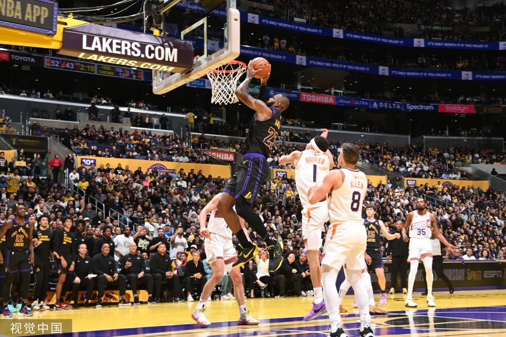 面临两大困 面临两大困