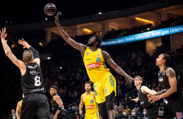 于俱乐部文 于俱乐部文