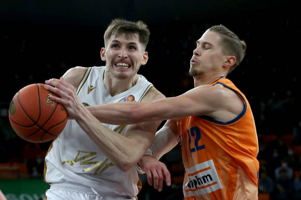 助球队反超 助球队反超